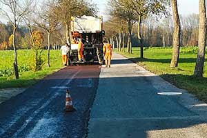 Vorprofilierung vor DSK-Einbau bei einer Zufahrtsstrasse 